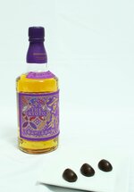「京都ウイスキー 西陣織 紫帯」とウイスキーボンボン（イメージ）