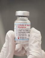 米モデルナ製の新型コロナウイルスワクチンの瓶