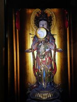 立本寺で盗まれた仏像「月天子」（京都府警提供）