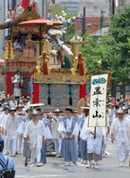 今年の祇園祭・前祭で、山一番で巡行する「孟宗山」（2019年7月17日、京都市中京区）