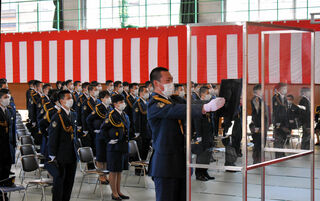 良心に従って職務遂行 256人が誓い 京都府警察学校で入校式 過去10年で最多 社会 地域のニュース 京都新聞