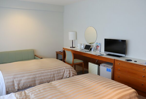 テレワークで利用したホテルギンモンド京都の客室。３千円で最大８時間滞在できる（京都市中京区）