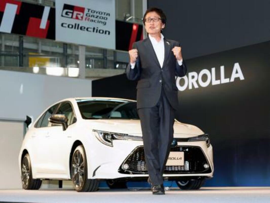 トヨタ １２代目のカローラ発売 スマホと連携 安全も強化 全国のニュース 京都新聞