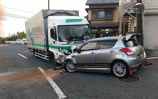 乗用車とトラックが正面衝突 2人心肺停止 京都 北区 社会 地域のニュース 京都新聞
