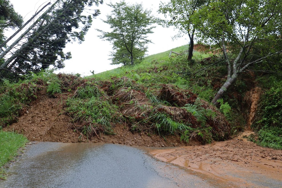 【大雨】土砂崩れや道路陥没、通行止め続く　京都北部の丹後半島や福知山