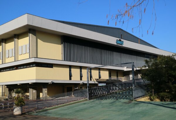３月末で命名権契約が終了し、４月から呼び名が戻った京都市体育館（京都市右京区）