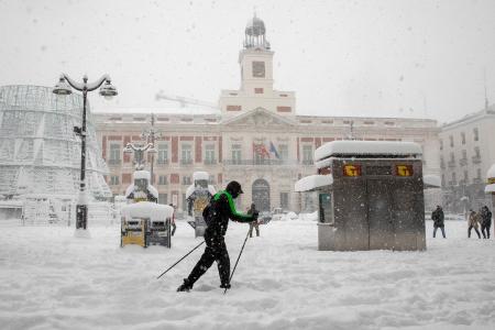 スペイン首都で記録的大雪 国内４人死亡 交通まひ 全国のニュース 京都新聞