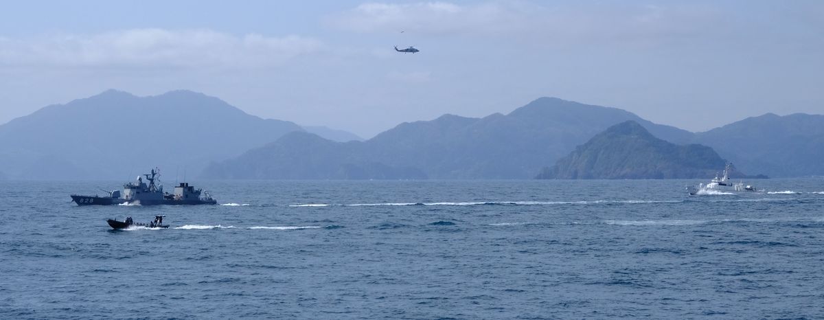 海自のミサイル艇や海保の巡視船も参加　若狭湾で不審船対応訓練