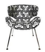 川島織物セルコンが製作した帯地の生地を使った椅子